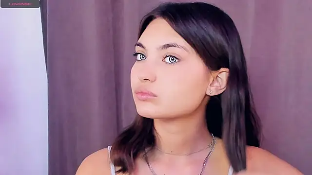 Snapshot of FunnyyMonkeyy chatting on November 27, 8:05 am FunnyyMonkeyy online show from November 27, 8:05 am