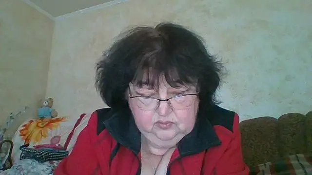 Snapshot of MilaSky5303 chatting on February 18, 12:12 pm MilaSky5303 online show from February 18, 12:12 pm