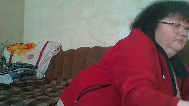 Snapshot of MilaSky5303 chatting on February 21, 1:45 pm MilaSky5303 online show from February 21, 1:45 pm