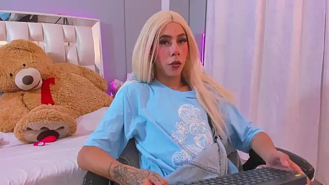 Darlyn tenderhot   online show from October 24, 5:04 am