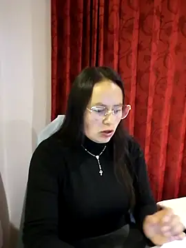 Daliz Leon online show from November 7, 12:32 am