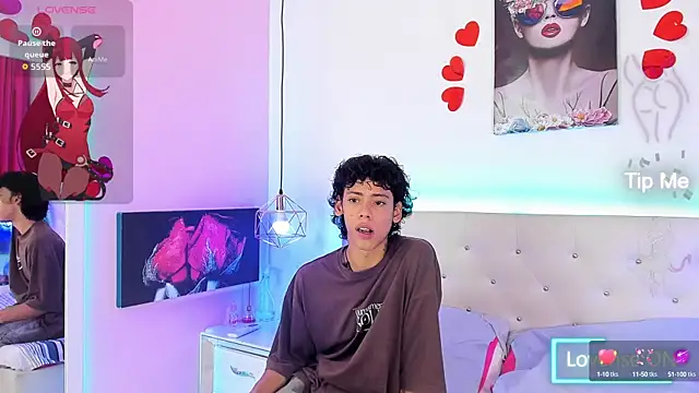 Snapshot of Thedoll_ethan7 chatting on October 8, 7:33 pm Thedoll ethan7 online show from October 8, 7:33 pm