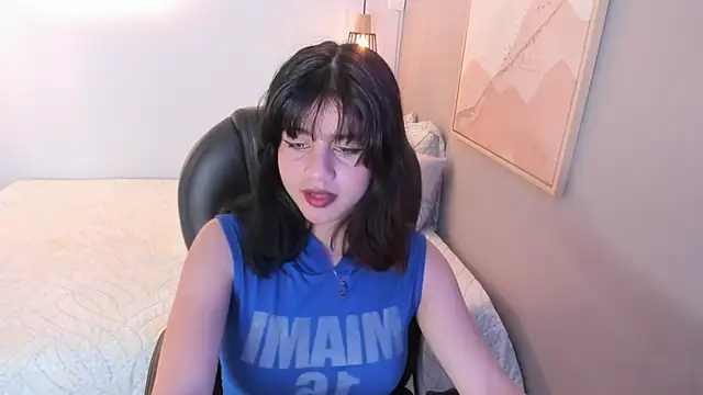 Julieth brown  online show from October 13, 7:47 pm