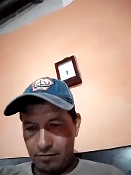 colombiano198720 online show from December 20, 11:39 am