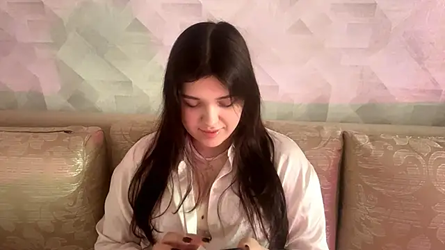 Snapshot of CarylWeatherholtz chatting on October 12, 12:26 pm CarylWeatherholtz online show from October 12, 12:26 pm