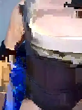 Snapshot of Banouti_23 chatting on November 16, 1:17 pm Banouti 23 online show from November 16, 1:17 pm