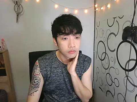 moaman190 online show from October 17, 9:17 pm