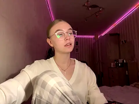 bellameow88 online show from November 12, 11:10 am