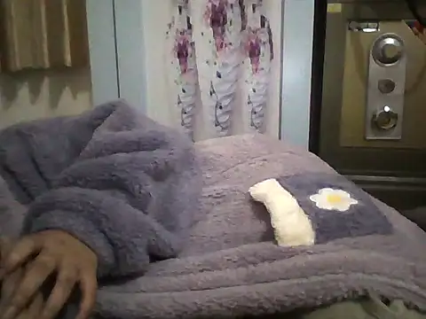 Mainay0033 online show from November 18, 1:37 pm