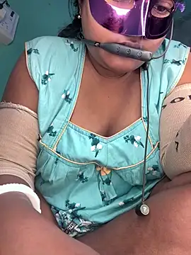 mimi87hoty online show from February 2, 3:44 pm