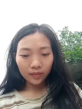 Snapshot of Ananine chatting on April 2, 6:11 am Ananine online show from April 2, 6:11 am