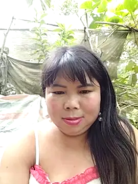 Snapshot of lusy-00 chatting on June 25, 2:22 am lusy-00 online show from June 25, 2:22 am