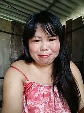 Snapshot of lusy-00 chatting on July 18, 2:05 am lusy-00 online show from July 18, 2:05 am