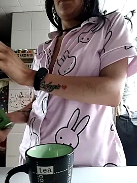 Snapshot of Queen_Ashly chatting on November 18, 6:01 pm Queen Ashly online show from November 18, 6:01 pm