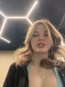 SMELLSEX online show from December 22, 7:55 pm