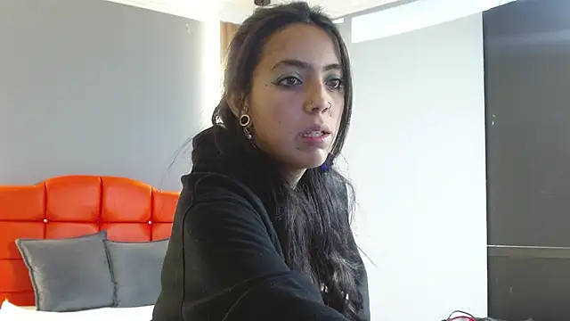 Snapshot of LiaMonroee_ chatting on February 11, 11:59 am LiaMonroee online show from February 11, 11:59 am