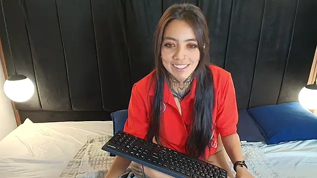 Snapshot of LiaMonroee_ chatting on March 2, 12:12 pm LiaMonroee online show from March 2, 12:12 pm