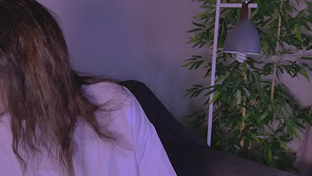 claire bennett online show from May 17, 11:01 pm