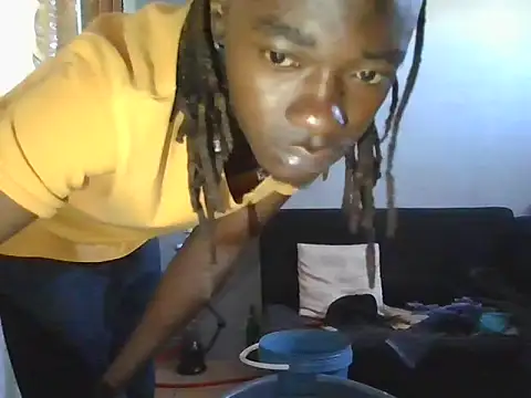 Snapshot of Nykho17 chatting on October 22, 8:14 am Nykho17 online show from October 22, 8:14 am