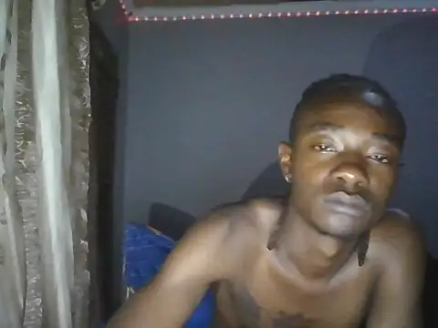 Snapshot of Nykho17 chatting on November 1, 9:28 pm Nykho17 online show from November 1, 9:28 pm