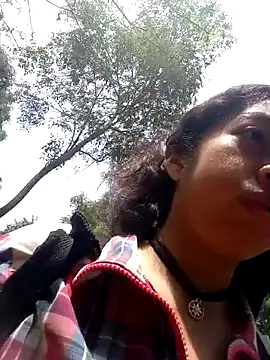 Syndel23 online show from April 17, 4:32 pm