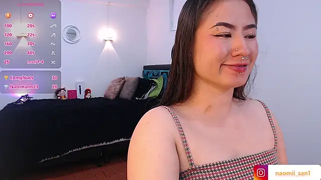 naomii san online show from September 18, 9:39 pm