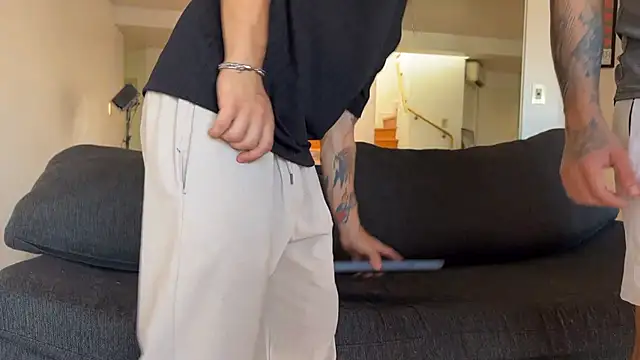 Snapshot of lenruy chatting on December 15, 9:19 pm lenruy online show from December 15, 9:19 pm