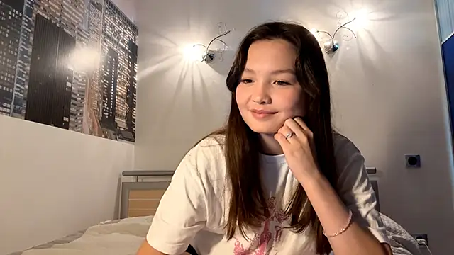 Snapshot of KiraVelvet chatting on September 20, 6:25 am KiraVelvet online show from September 20, 6:25 am