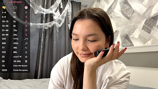 KiraVelvet online show from November 1, 9:44 am