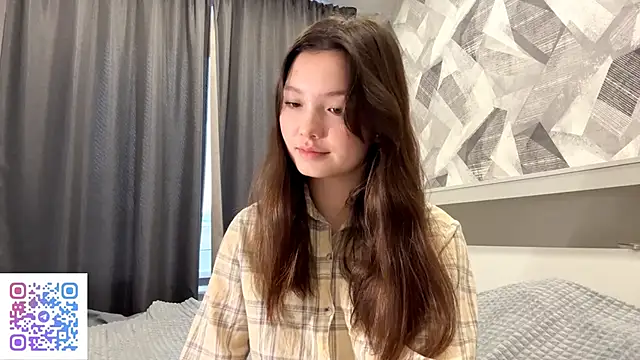 KiraVelvet online show from November 9, 9:18 am