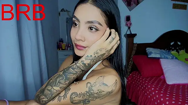 mia yireth online show from November 14, 12:20 am