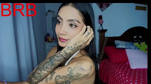 mia yireth online show from December 23, 12:19 am