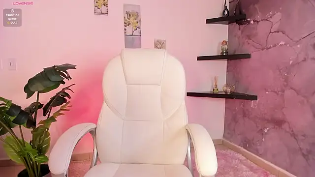 Lilokat  online show from March 25, 3:56 am