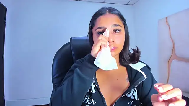 Snapshot of ScarletDoll chatting on November 26, 4:57 am ScarletDoll online show from November 26, 4:57 am