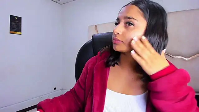 Snapshot of ScarletDoll chatting on December 5, 3:48 am ScarletDoll online show from December 5, 3:48 am