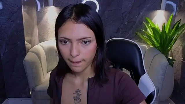 Snapshot of Mary_Luxx_TP chatting on November 14, 3:16 am Mary Luxx TP online show from November 14, 3:16 am