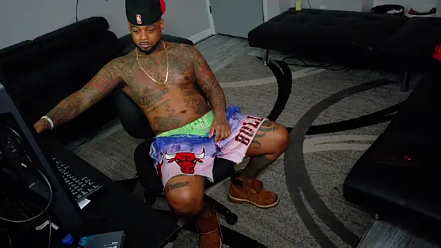 SLANGONDEMHOES online show from April 4, 1:19 pm