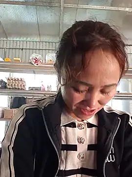 Snapshot of Fienjr chatting on March 2, 7:26 am Fienjr online show from March 2, 7:26 am