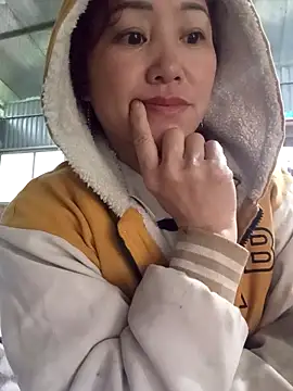 Snapshot of Fienjr chatting on March 12, 12:17 am Fienjr online show from March 12, 12:17 am