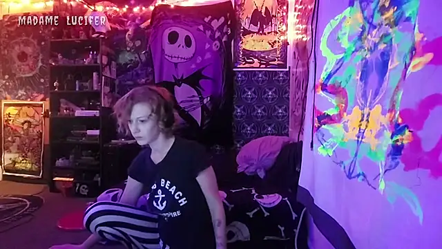 Snapshot of Madame_Lucifer chatting on May 15, 2:51 am Madame Lucifer online show from May 15, 2:51 am