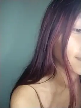 Snapshot of Pocahontas_tw chatting on November 12, 1:55 pm Pocahontas tw online show from November 12, 1:55 pm