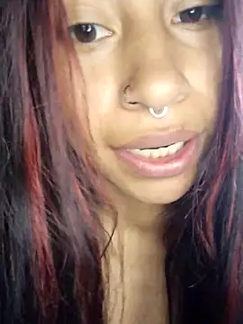 Snapshot of Pocahontas_tw chatting on November 18, 2:43 pm Pocahontas tw online show from November 18, 2:43 pm