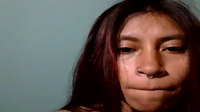 Snapshot of Pocahontas_tw chatting on November 25, 2:00 am Pocahontas tw online show from November 25, 2:00 am