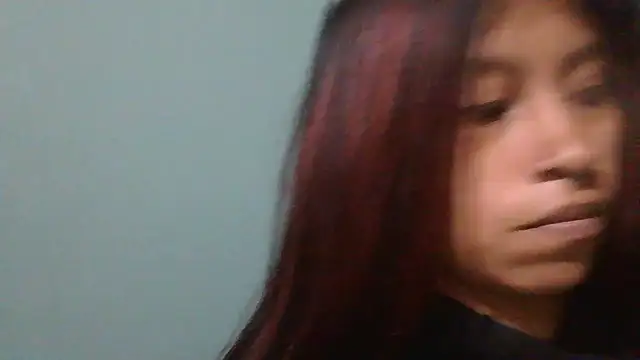 Snapshot of Pocahontas_tw chatting on November 27, 1:02 pm Pocahontas tw online show from November 27, 1:02 pm