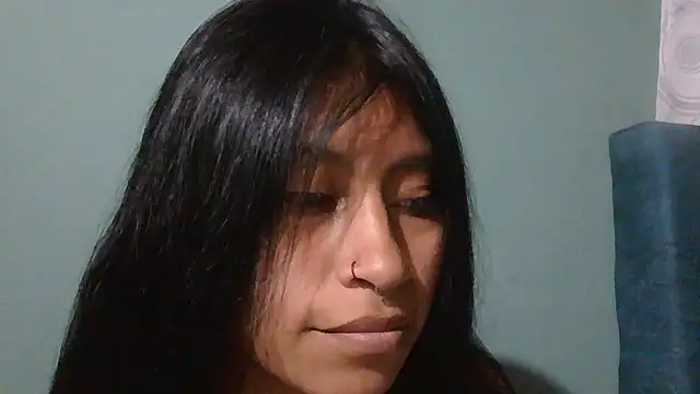 Snapshot of Pocahontas_tw chatting on December 2, 6:14 pm Pocahontas tw online show from December 2, 6:14 pm