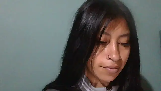 Snapshot of Pocahontas_tw chatting on December 4, 1:42 pm Pocahontas tw online show from December 4, 1:42 pm