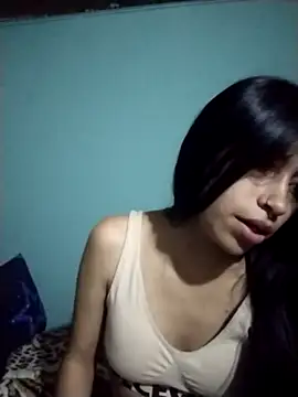 Snapshot of Pocahontas_tw chatting on December 15, 6:34 pm Pocahontas tw online show from December 15, 6:34 pm