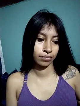 Snapshot of Pocahontas_tw chatting on December 16, 2:00 pm Pocahontas tw online show from December 16, 2:00 pm