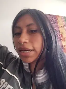 Snapshot of Pocahontas_tw chatting on February 5, 3:49 pm Pocahontas tw online show from February 5, 3:49 pm