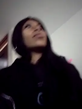 Snapshot of Pocahontas_tw chatting on February 8, 1:58 pm Pocahontas tw online show from February 8, 1:58 pm